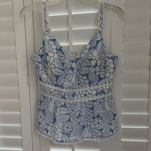 NWOT Lilly Pulitzer Tiah Eyelet Top